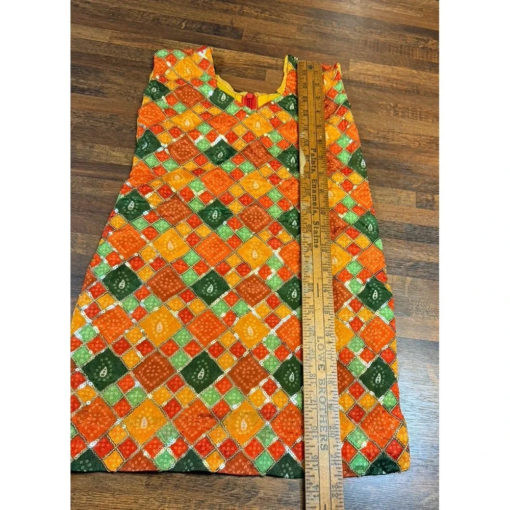 Groovy fun Diamond Pattern above the knee dress, retro vibe.  Size 2/3. Photofun